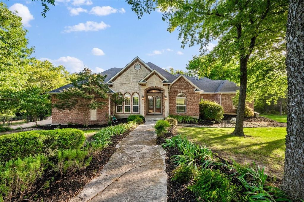 2643 Creekwood Drive, Cedar Hill, TX 75104