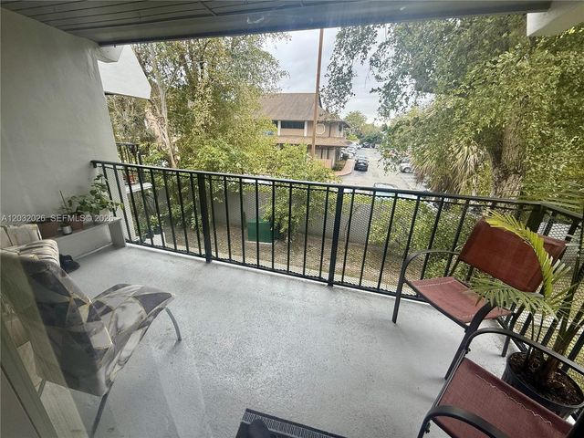 10413 N Kendall Drive B208, Miami, FL 33176