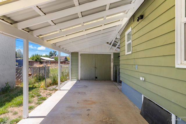 215 S Banner St., Nampa, ID 83686