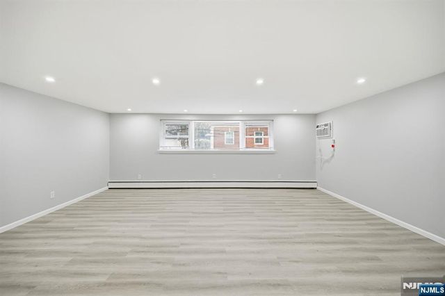 210 River Road, New Milford, NJ 07646