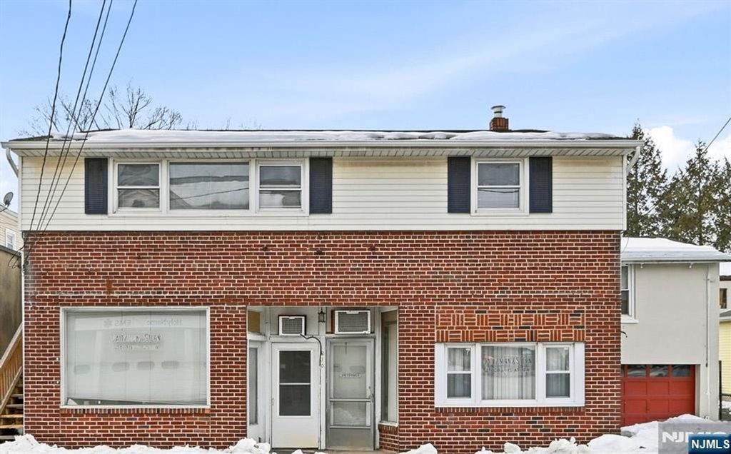 210 River Road, New Milford, NJ 07646