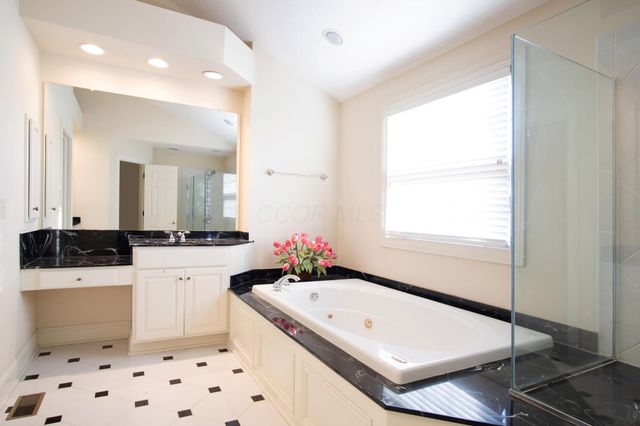 5150 Port Haven Court, Galena, OH 43021