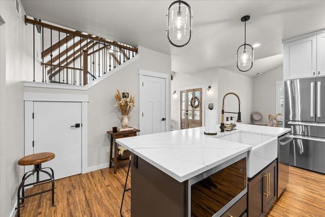 795 Bybee Drive, Jacksonville, OR 97530