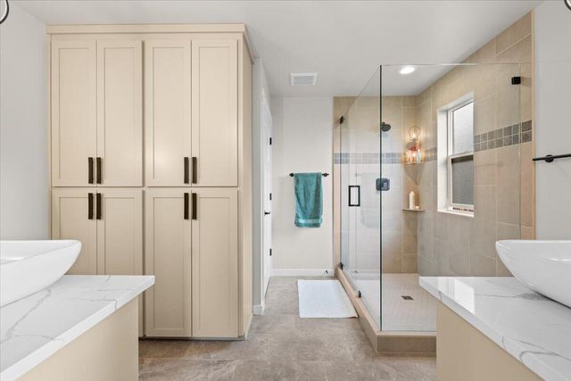 795 Bybee Drive, Jacksonville, OR 97530