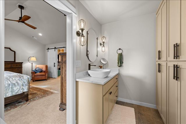 795 Bybee Drive, Jacksonville, OR 97530