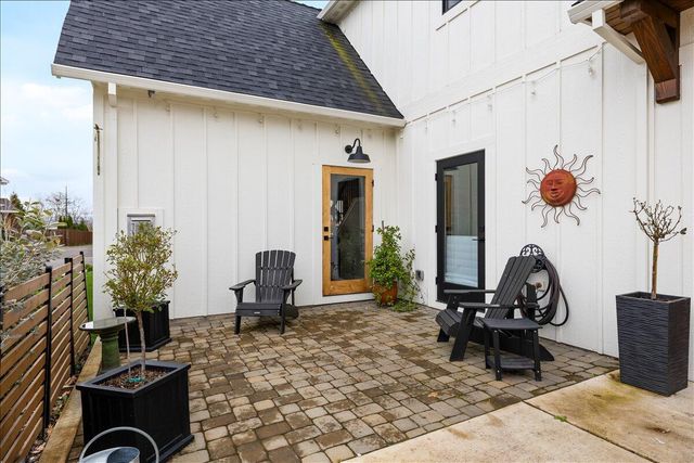 795 Bybee Drive, Jacksonville, OR 97530