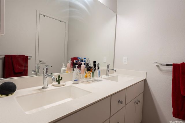 91-4099 Hikuono Street 218, Kapolei, HI 96707