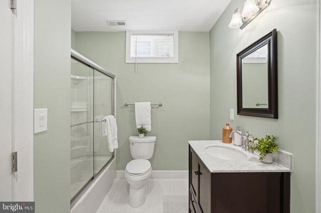 509 W MONTGOMERY AVE, Rockville, MD 20850