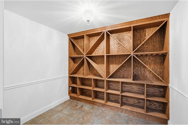 509 W MONTGOMERY AVE, Rockville, MD 20850