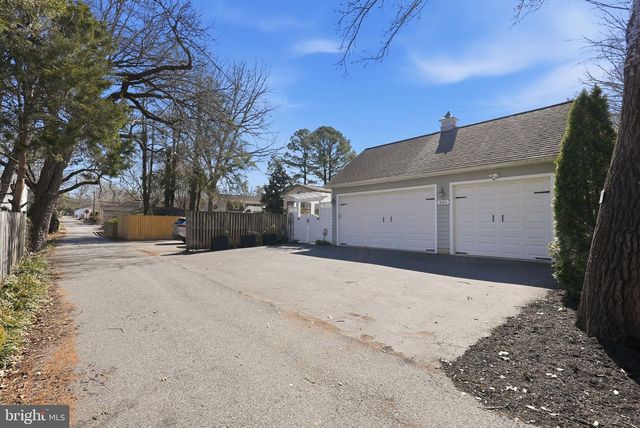 509 W MONTGOMERY AVE, Rockville, MD 20850