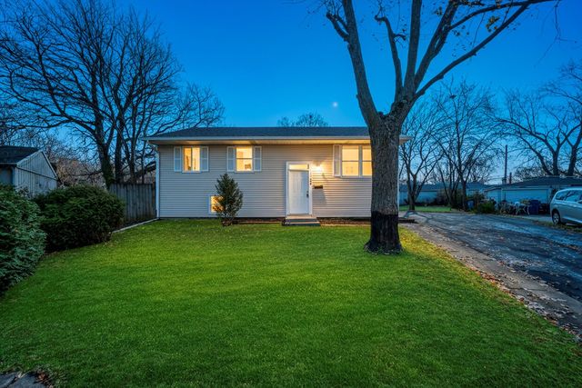 1764 ROSS CRES, Sauk Village, IL 60411