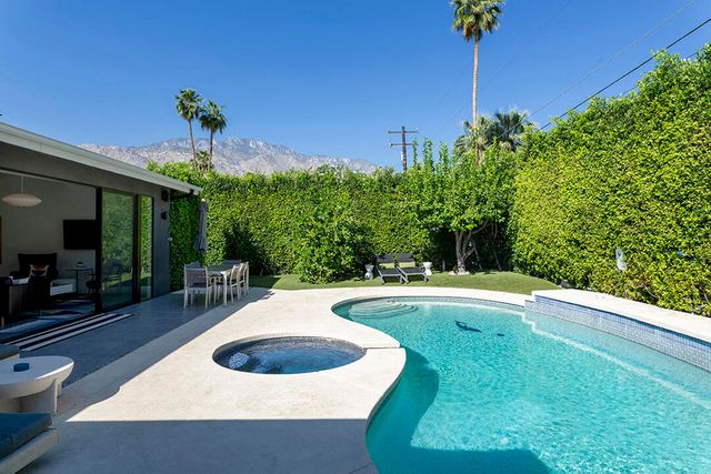 1650 E San Jacinto Way, Palm Springs, CA 92262