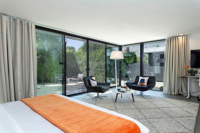 1650 E San Jacinto Way, Palm Springs, CA 92262