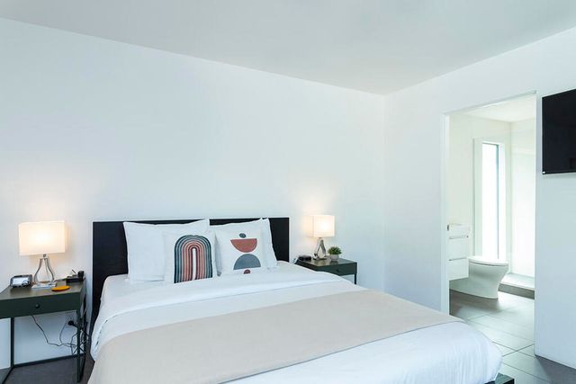 1650 E San Jacinto Way, Palm Springs, CA 92262