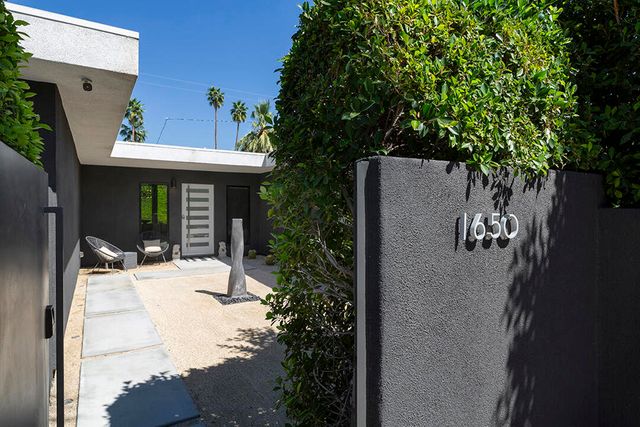 1650 E San Jacinto Way, Palm Springs, CA 92262