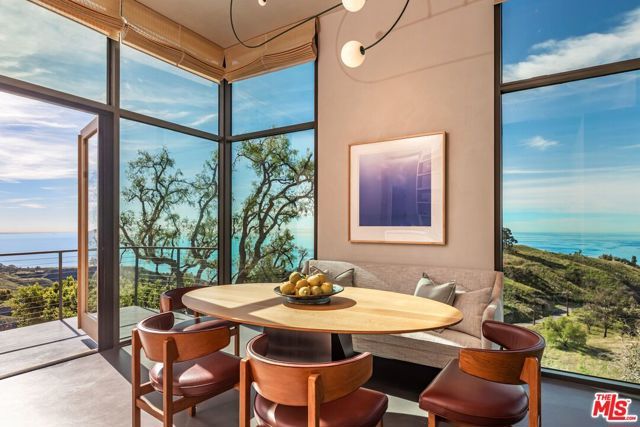 21812 Castlewood Drive, Malibu, CA 90265