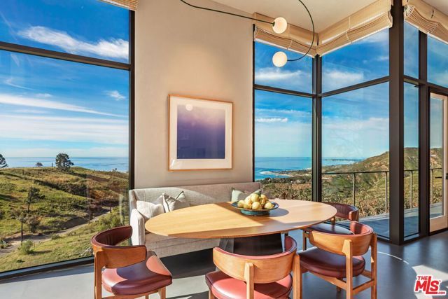21812 Castlewood Drive, Malibu, CA 90265