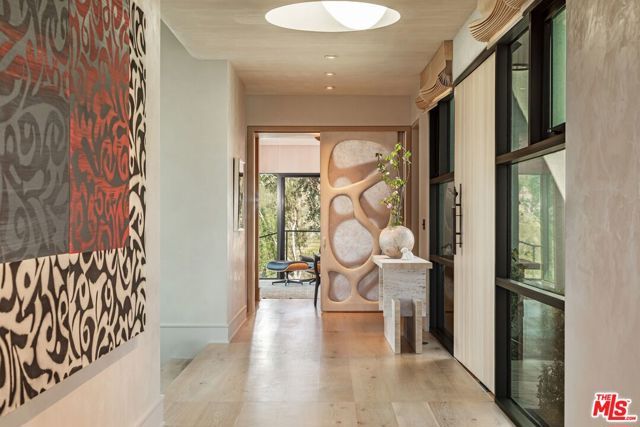 21812 Castlewood Drive, Malibu, CA 90265
