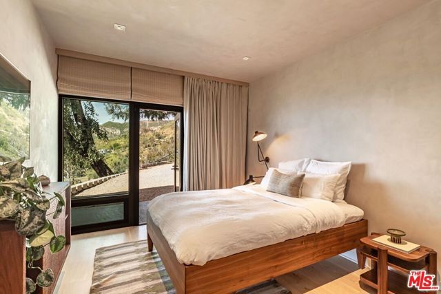 21812 Castlewood Drive, Malibu, CA 90265