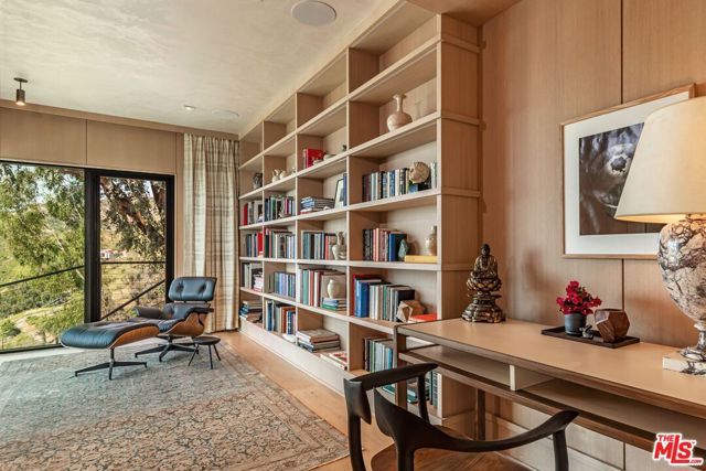 21812 Castlewood Drive, Malibu, CA 90265