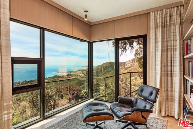 21812 Castlewood Drive, Malibu, CA 90265