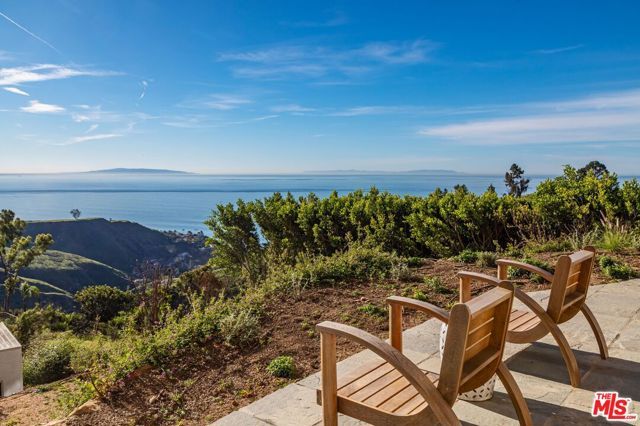 21812 Castlewood Drive, Malibu, CA 90265