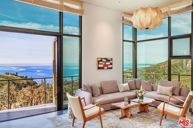 21812 Castlewood Drive, Malibu, CA 90265