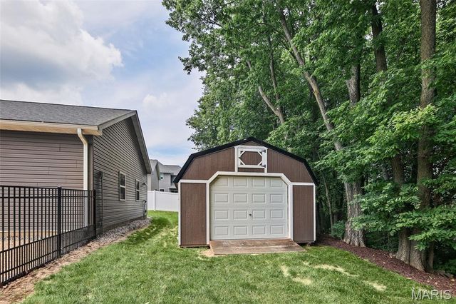8125 Lost Bridge Road, Bethalto, IL 62010