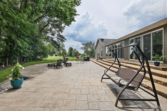 8125 Lost Bridge Road, Bethalto, IL 62010