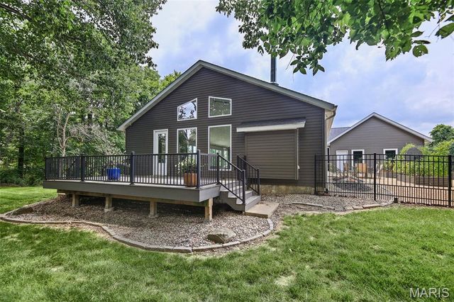 8125 Lost Bridge Road, Bethalto, IL 62010