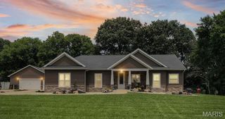 8125 Lost Bridge Road, Bethalto, IL 62010