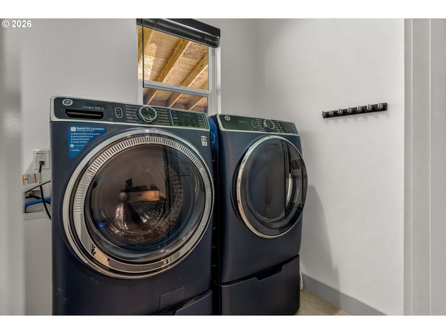 6738 Nw 271ST Ave, Hillsboro, OR 97124