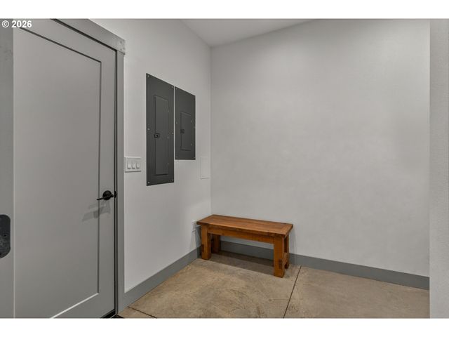 6738 Nw 271ST Ave, Hillsboro, OR 97124