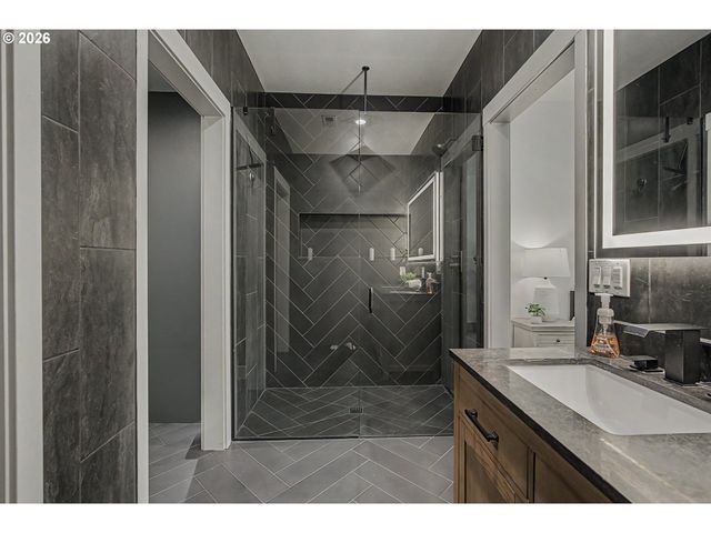 6738 Nw 271ST Ave, Hillsboro, OR 97124