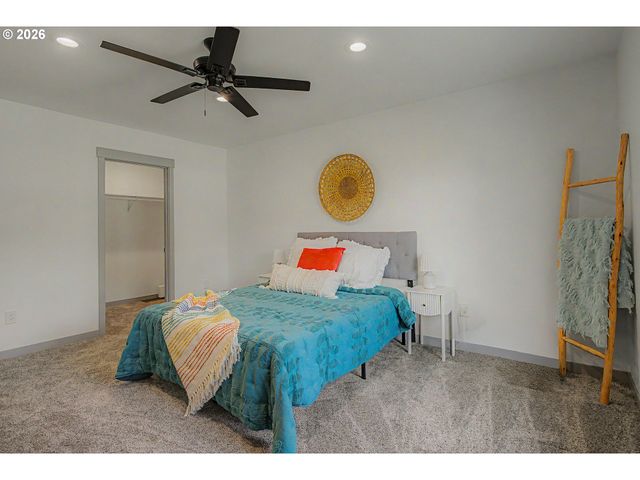 6738 Nw 271ST Ave, Hillsboro, OR 97124