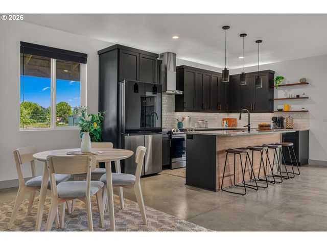 6738 Nw 271ST Ave, Hillsboro, OR 97124