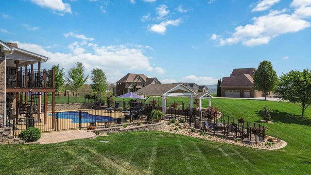 607 Shimmering Moon Drive, Somerset, KY 42503