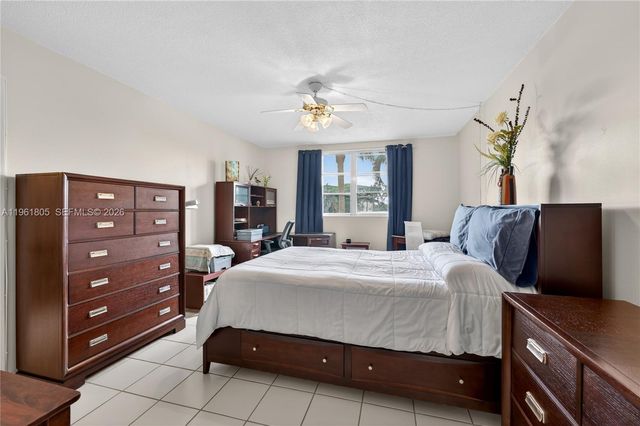 2800 NW 47th Terrace 205B, Lauderdale Lakes, FL 33313