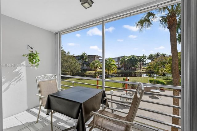 2800 NW 47th Terrace 205B, Lauderdale Lakes, FL 33313