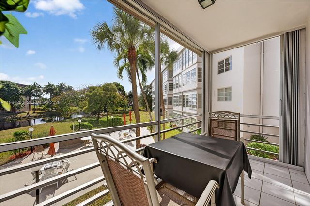 2800 NW 47th Terrace 205B, Lauderdale Lakes, FL 33313