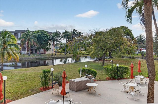 2800 NW 47th Terrace 205B, Lauderdale Lakes, FL 33313