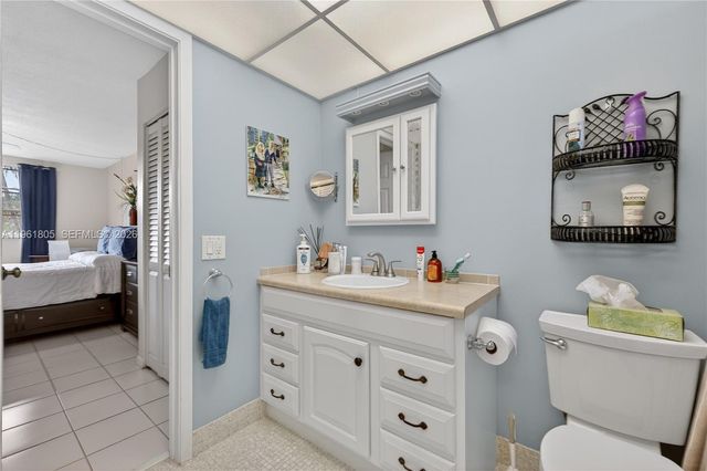 2800 NW 47th Terrace 205B, Lauderdale Lakes, FL 33313