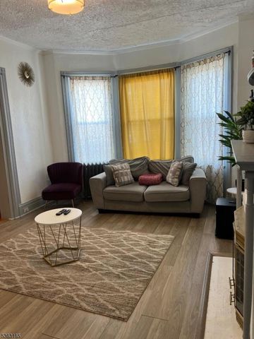 175 3Rd St, Newark City, NJ 07107