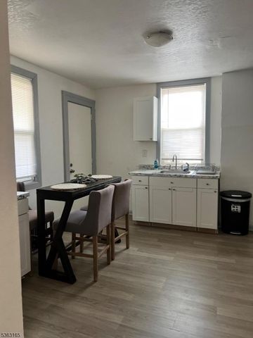175 3Rd St, Newark City, NJ 07107