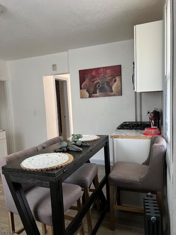 175 3Rd St, Newark City, NJ 07107