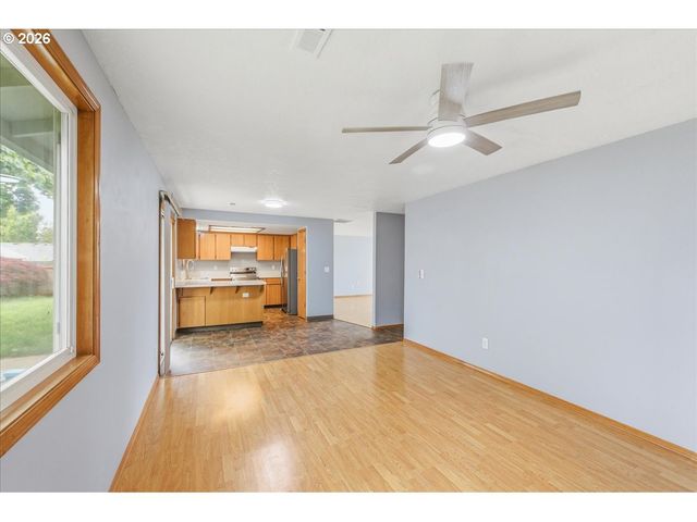 6658 Se GRACE St, Hillsboro, OR 97123
