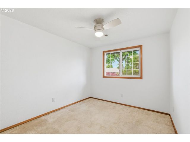 6658 Se GRACE St, Hillsboro, OR 97123