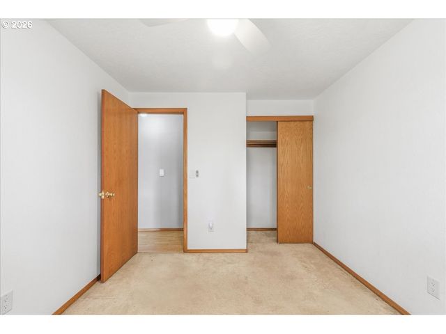 6658 Se GRACE St, Hillsboro, OR 97123