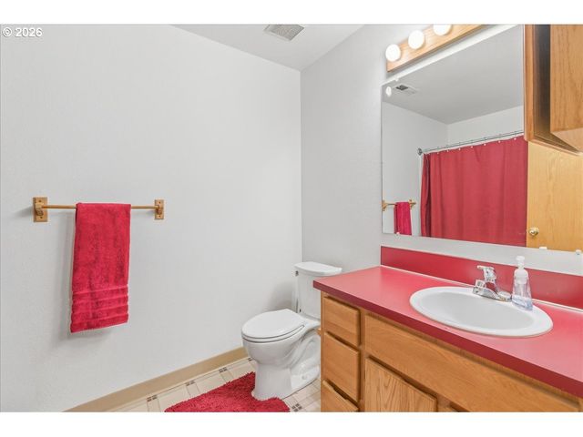 6658 Se GRACE St, Hillsboro, OR 97123