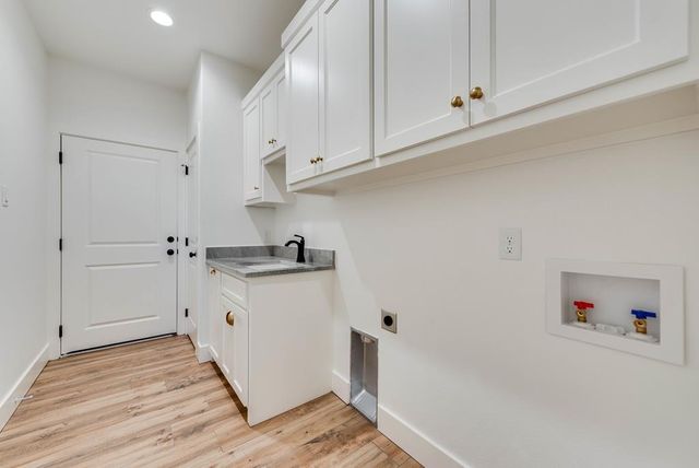 1813 N County Rd 1112, Midland, TX 79706